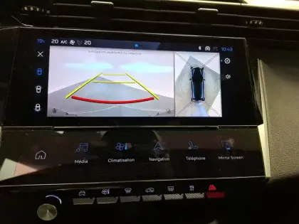 Photo 95 Peugeot 308  BlueHDi 130ch S&S EAT8