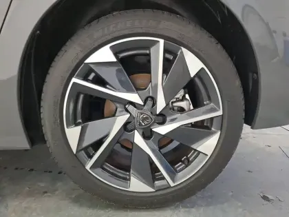 Photo 48 Peugeot 308  BlueHDi 130ch S&S EAT8