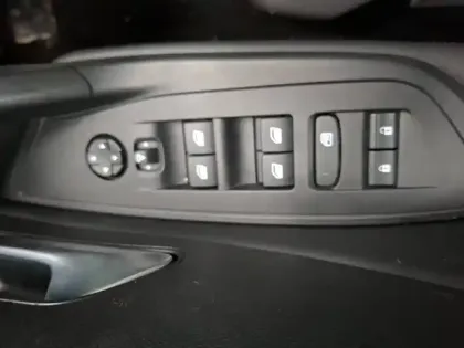 Photo 56 Peugeot 308  BlueHDi 130ch S&S EAT8