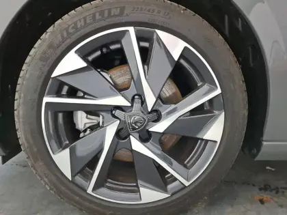 Photo 49 Peugeot 308  BlueHDi 130ch S&S EAT8