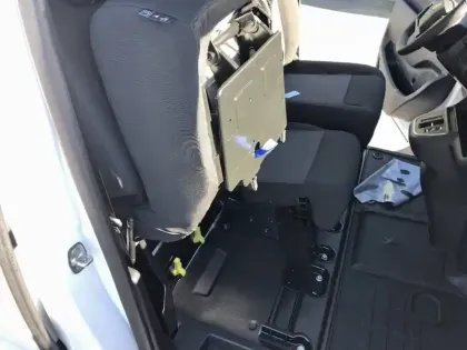 Photo 56 Peugeot Expert  FGN M DIESEL 150 CH AUTOMATIQUE