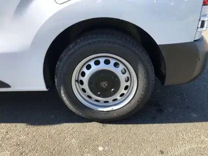 Photo 54 Peugeot Expert  FGN M DIESEL 150 CH AUTOMATIQUE