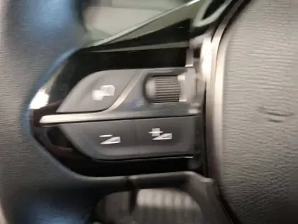 Photo 12 Peugeot 2008  Electrique 136 ch