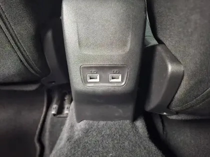 Photo 5 Peugeot 2008  Electrique 136 ch