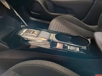 Photo 16 Peugeot 2008  Electrique 136 ch