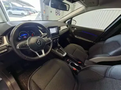 Photo 9 Renault Captur  E-Tech full hybrid 145