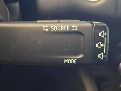 Photo 37 Renault Captur  E-Tech full hybrid 145