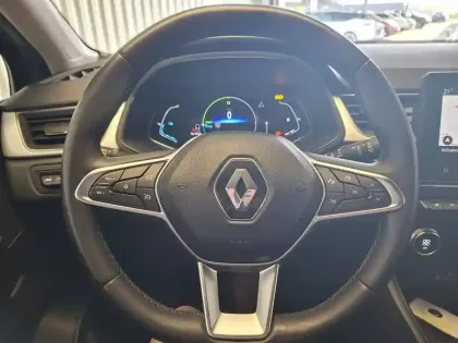 Photo 33 Renault Captur  E-Tech full hybrid 145