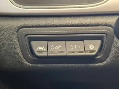 Photo 34 Renault Captur  E-Tech full hybrid 145