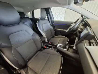 Photo 29 Renault Captur  E-Tech full hybrid 145