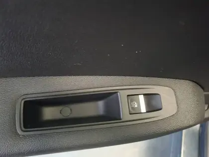 Photo 19 Renault Captur  E-Tech full hybrid 145