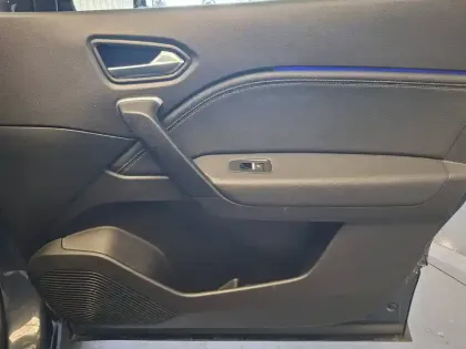 Photo 30 Renault Captur  E-Tech full hybrid 145