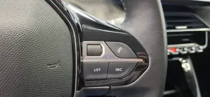 Photo 21 Peugeot 208  PureTech 100 S&S BVM6