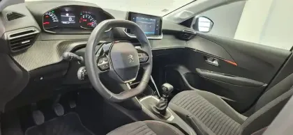 Photo 90 Peugeot 208  PureTech 100 S&S BVM6