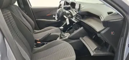Photo 95 Peugeot 208  PureTech 100 S&S BVM6