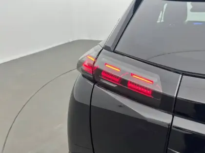 Photo 16 Peugeot 2008  Hybrid 145 e-DCS6