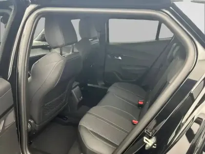 Photo 11 Peugeot 2008  Hybrid 145 e-DCS6