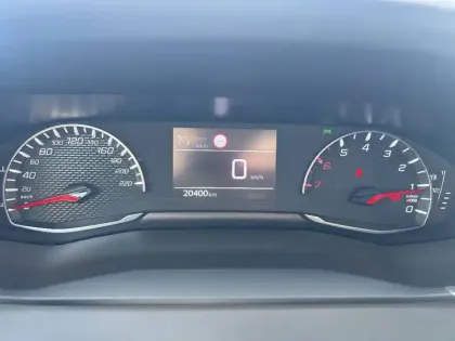 Photo 13 Peugeot 208  PureTech 100 S&S BVM6