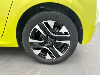 Photo 12 Peugeot 208  PureTech 100 S&S EAT8