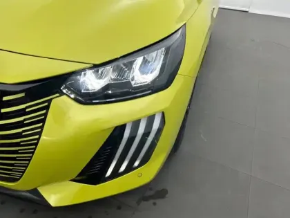 Photo 15 Peugeot 208  PureTech 100 S&S EAT8