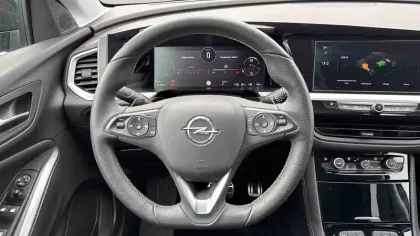 Photo 13 Opel Grandland  Hybrid 300 ch AWD BVA8