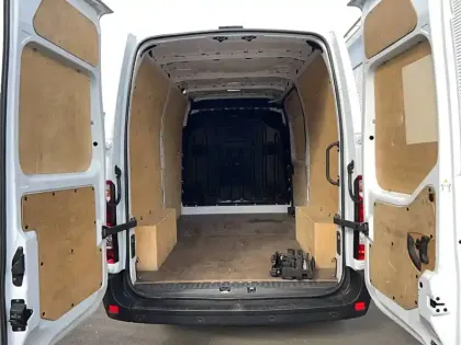 Photo 28 Renault Master  FGN TRAC F3500 L2H2 BLUE DCI 135