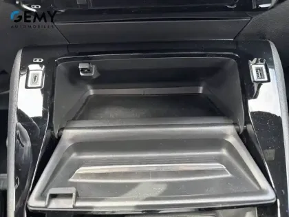 Photo 31 Peugeot 208  Electrique 50 kWh 136ch