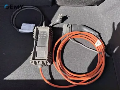 Photo 14 Peugeot 208  Electrique 50 kWh 136ch