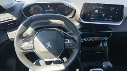 Photo 16 Peugeot 208  BlueHDi 100 S&S BVM6