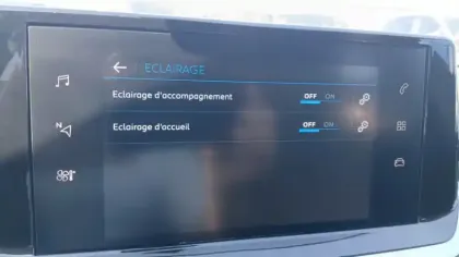 Photo 28 Peugeot 208  BlueHDi 100 S&S BVM6