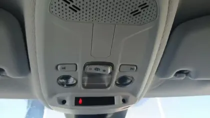 Photo 20 Peugeot 208  BlueHDi 100 S&S BVM6