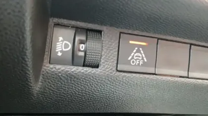 Photo 32 Peugeot 208  BlueHDi 100 S&S BVM6