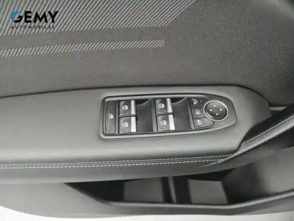 Photo 11 Renault Symbioz  E-Tech full hybrid 145