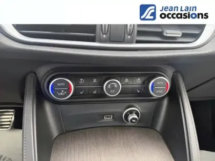 Photo 13 Alfa Romeo Stelvio  2.2 160 ch AT8