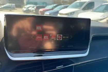 Photo 15 Peugeot 2008 Gén. II Ph1 NG GT 5