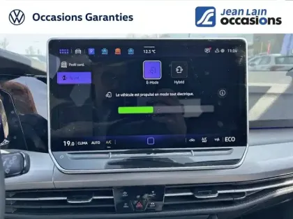 Photo 40 Volkswagen Golf  1.5 eHybrid 204 DSG6