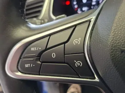 Photo 40 Renault Captur  mild hybrid 160 EDC