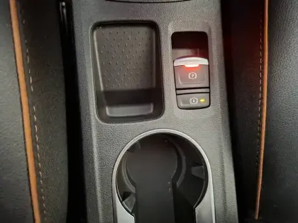 Photo 34 Renault Captur  mild hybrid 160 EDC