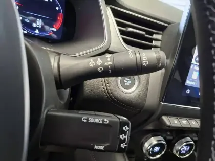 Photo 33 Renault Captur  mild hybrid 160 EDC