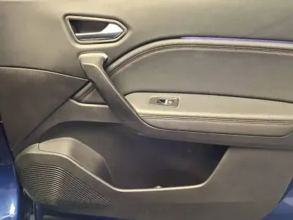 Photo 15 Renault Captur  mild hybrid 160 EDC