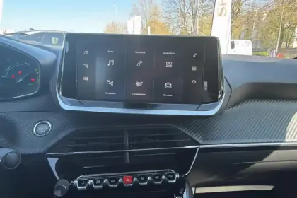 Photo 16 Peugeot 208  Electrique 50 kWh 136ch