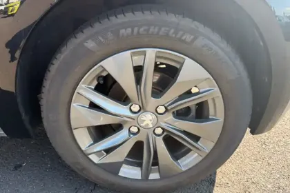 Photo 11 Peugeot 208  Electrique 50 kWh 136ch