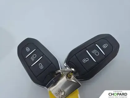 Photo 20 Peugeot 208  PureTech 100 S&S EAT8