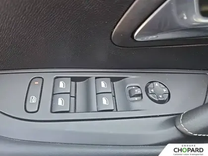 Photo 23 Peugeot 208  PureTech 100 S&S EAT8