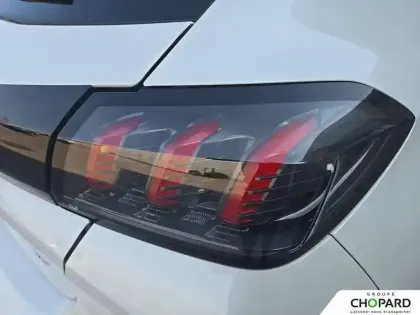 Photo 27 Peugeot 208  PureTech 100 S&S EAT8