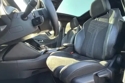 Photo 9 Peugeot 208 Gén. II Ph1 NG GT Pack 5