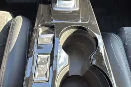 Photo 22 Peugeot 208 Gén. II Ph1 NG GT Pack 5