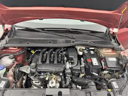 Photo 24 Peugeot 208  PureTech 75 S&S BVM5