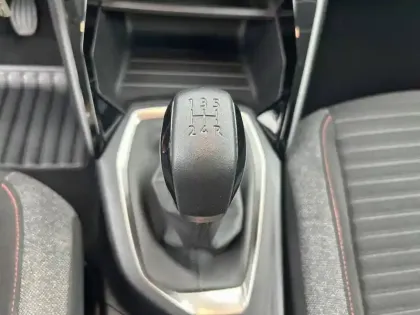 Photo 13 Peugeot 208  PureTech 75 S&S BVM5