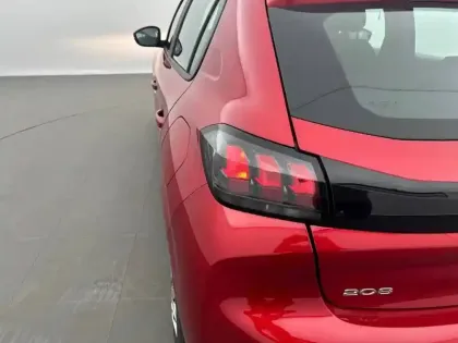 Photo 16 Peugeot 208  PureTech 75 S&S BVM5